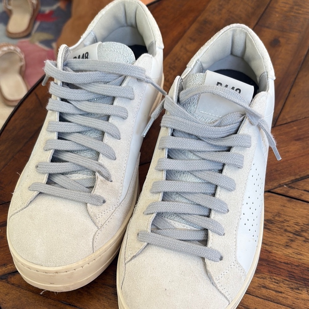 White P448 sneaker with silver tongue